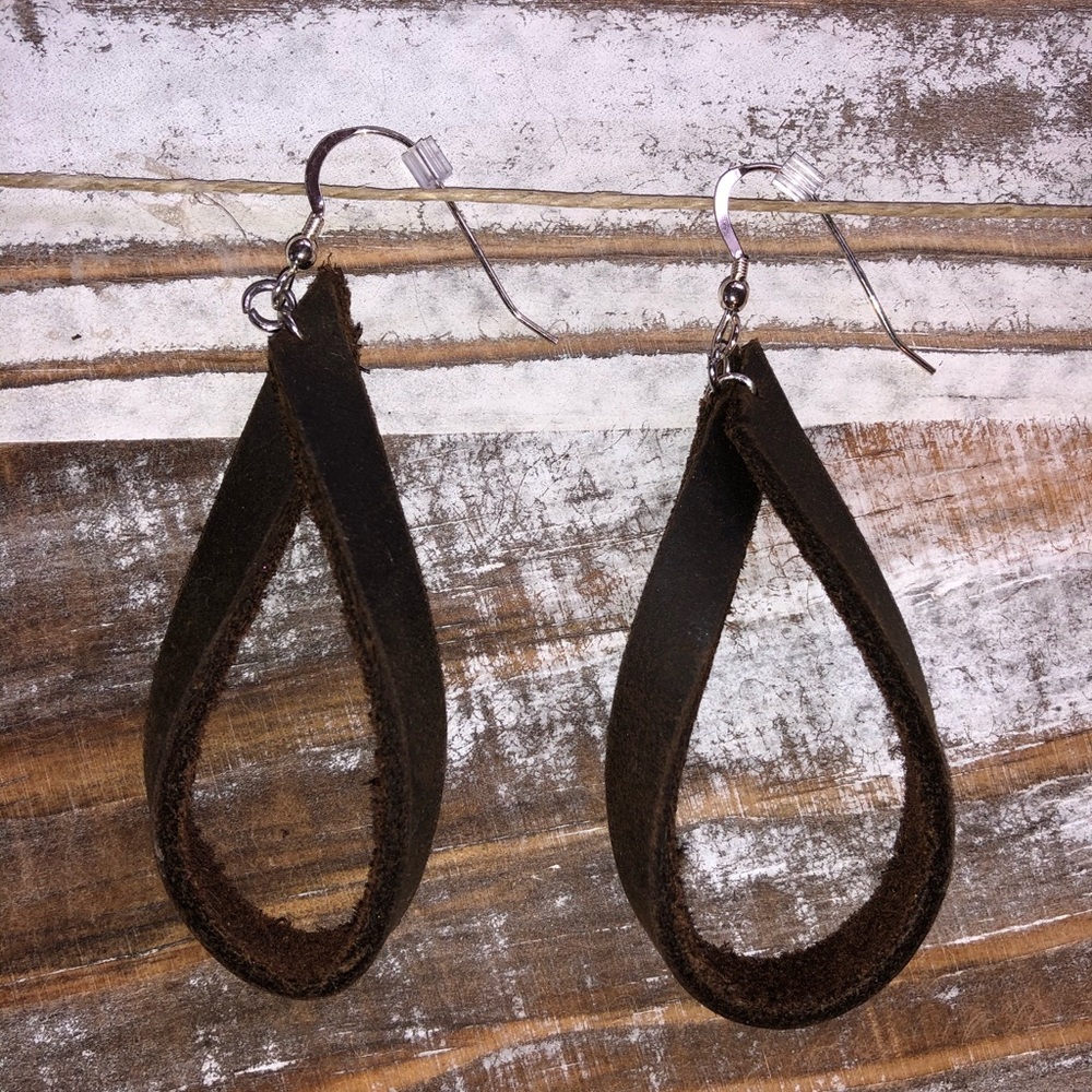 Leather earrings